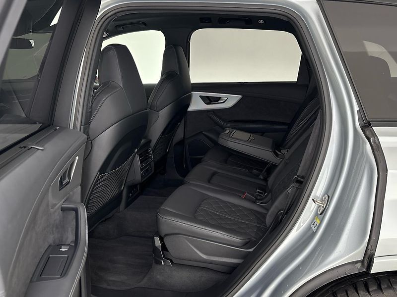 Audi Q7 60 S-Line quattro - fotka 8 z 31