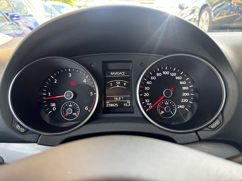 Volkswagen Golf 2.0TDi/2013/MATCH EDITION/2.M- - fotka 26 z 39