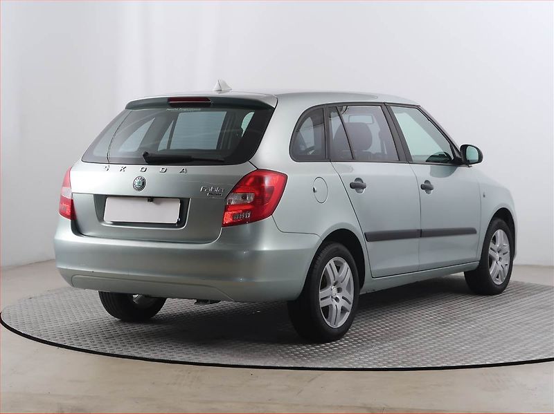 Škoda Fabia (2010) 1.2, jezdí výborně - fotka 5 z 13
