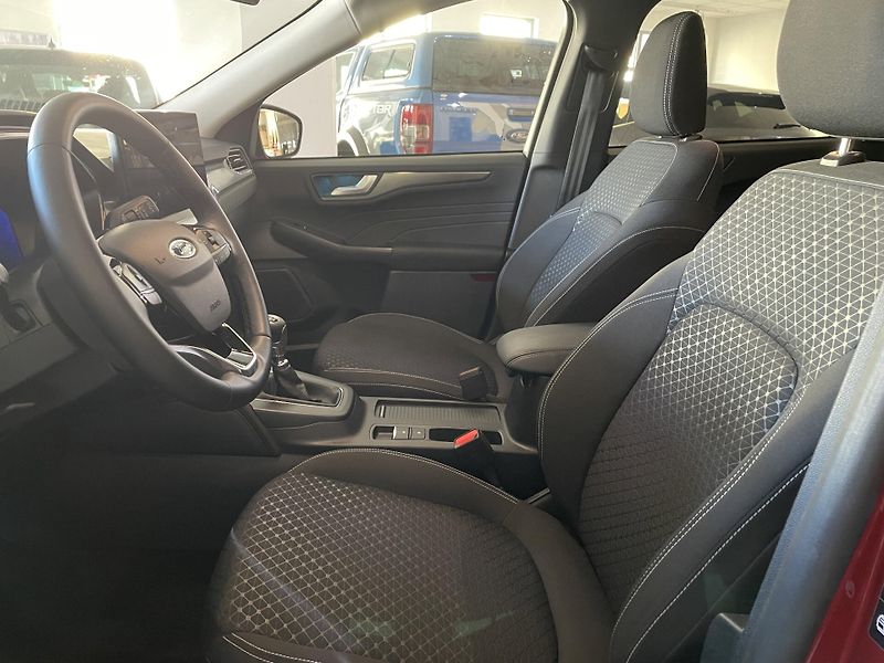 Ford Kuga (2024) Titanium 1.5 EcoBoost 110kW - fotka 13 z 30