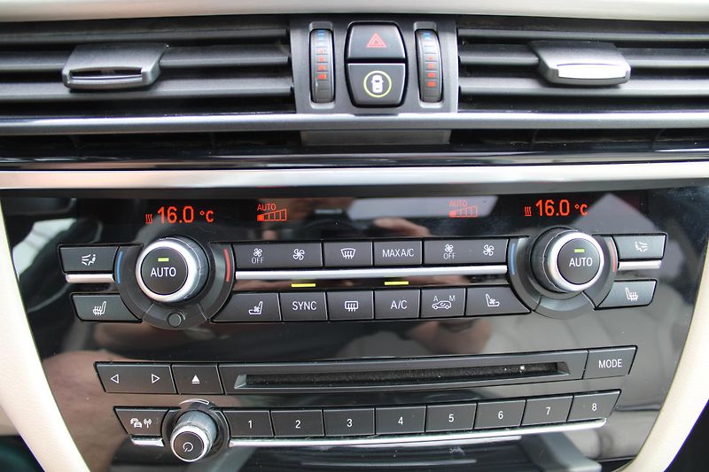 BMW X5 xDrive35i Bang&Olufsen Webasto - fotka 22 z 33