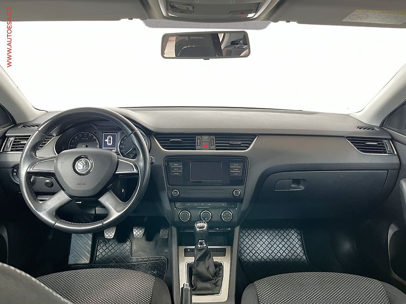 Škoda Octavia (2015) 1.6 TDI, ČR, servis.kniha, AC - fotka 8 z 13