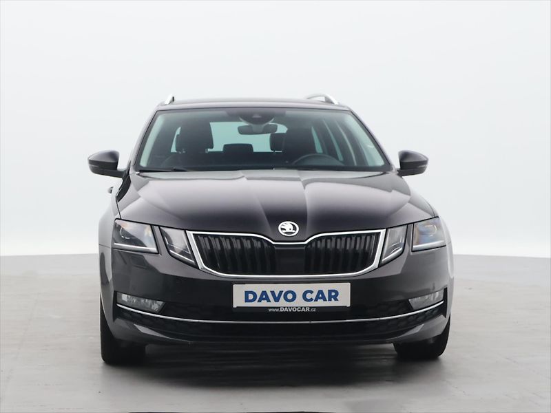Škoda Octavia 1,6 TDI DSG Style+ LED Kůže - fotka 2 z 24