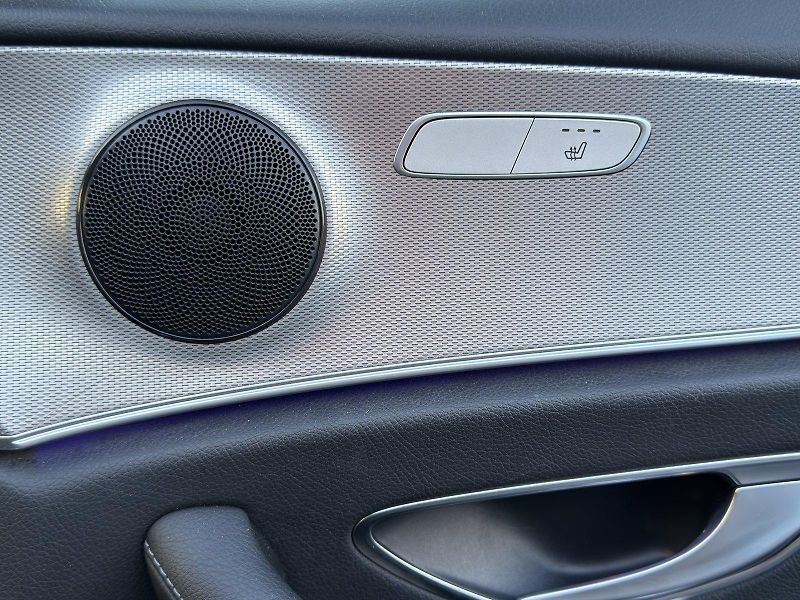 Mercedes-Benz Třídy E (2018) ODPOČTOVÝ Mercedes-Benz E 220d - fotka 15 z 15