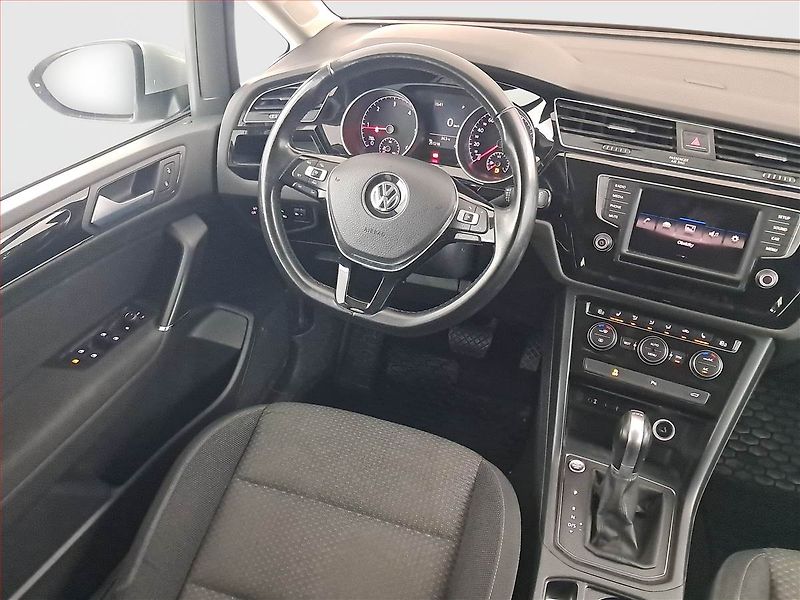 Volkswagen Touran (2017) 1.6 TDI, Automat, Tempomat - fotka 7 z 21