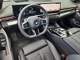 BMW Řada 5 (2025) 540d xDrive Touring M Sport - náhled 13