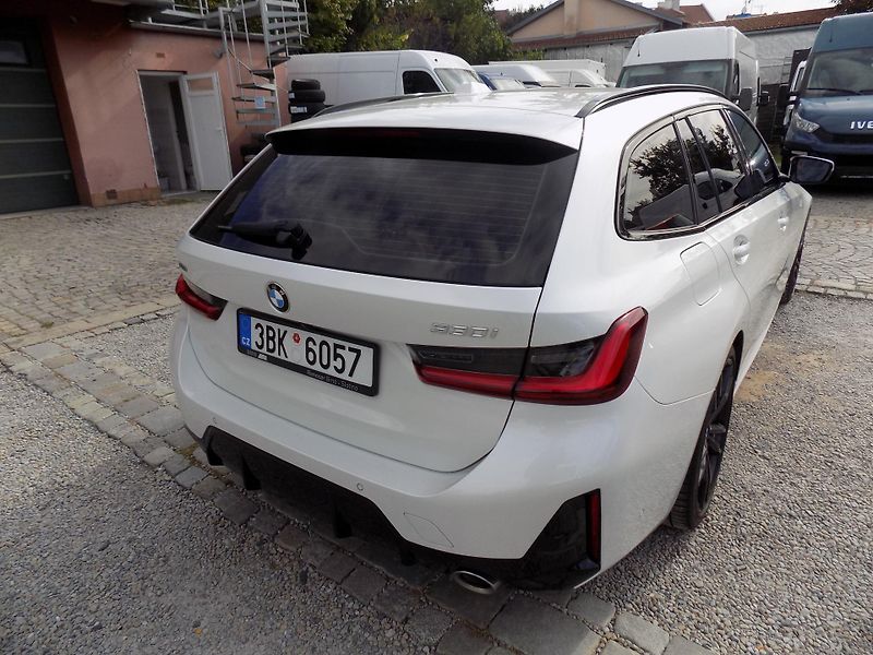 BMW Řada 3 330I 180 KW M SPORT XDRIVE - fotka 10 z 39