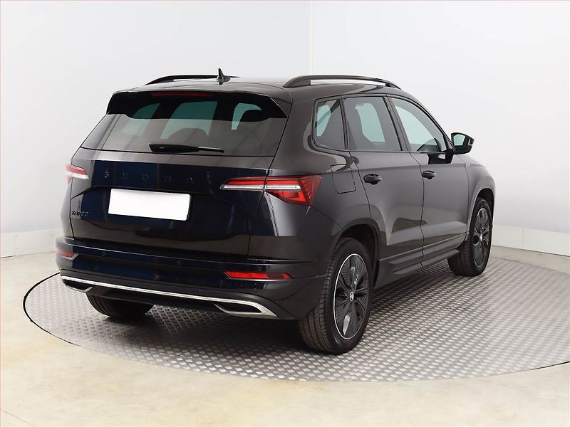 Škoda Karoq (2022) Sportline 1.5 TSI - fotka 5 z 17