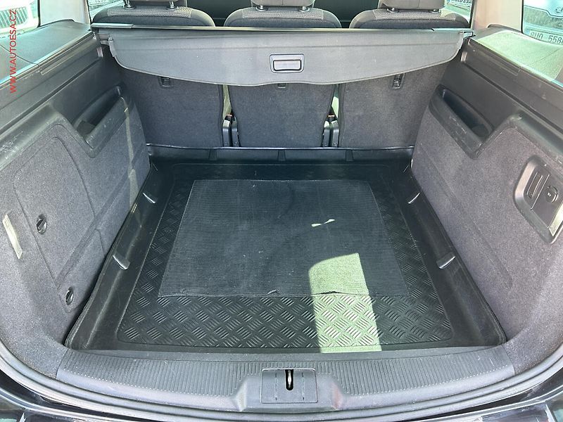 Volkswagen Sharan (2014) 2.0TDi, DSG - fotka 7 z 18