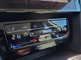 Volkswagen Passat SEDAN 2.0 TDi ELEGANCE *ČR - náhled 13