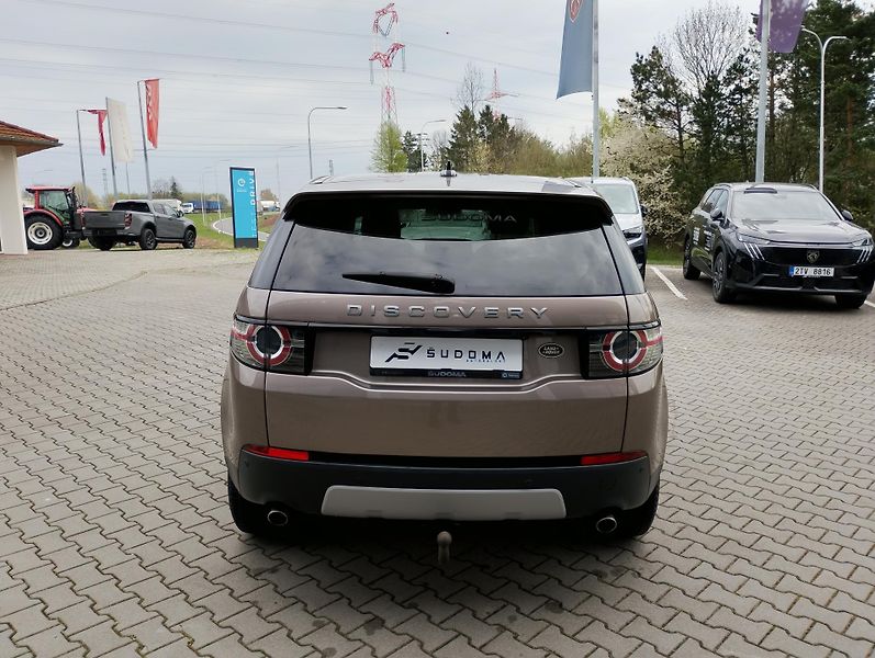 Land Rover Discovery Sport (2016) 2.0 TD4 HSE AWD AUT - fotka 6 z 26