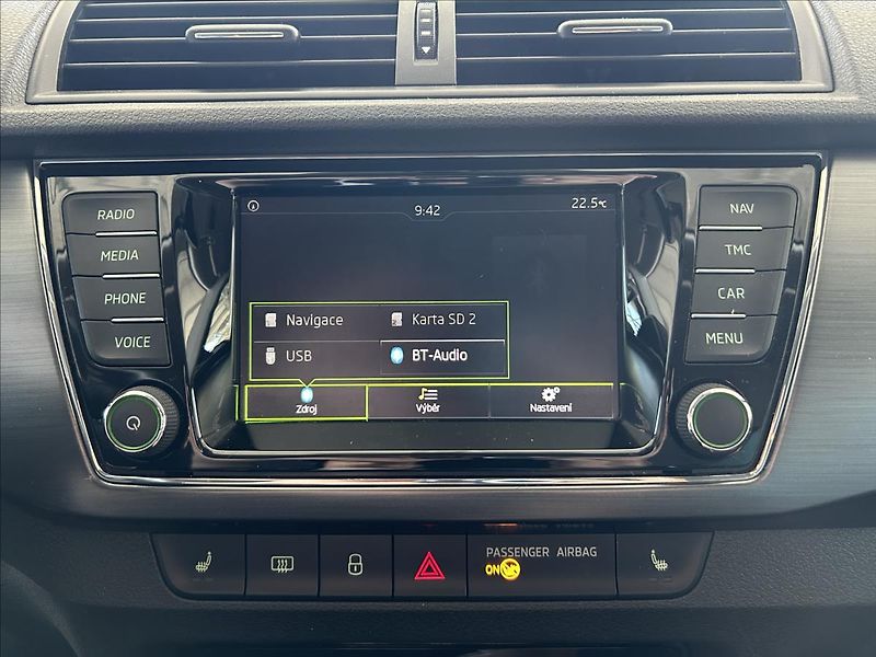 Škoda Fabia 1,2   TSI,JOY,SERVISKA,1.MAJ - fotka 18 z 26