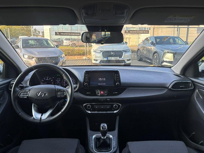 Hyundai i30 COMFORT 1.5 DPI 81 kW    - fotka 2 z 23