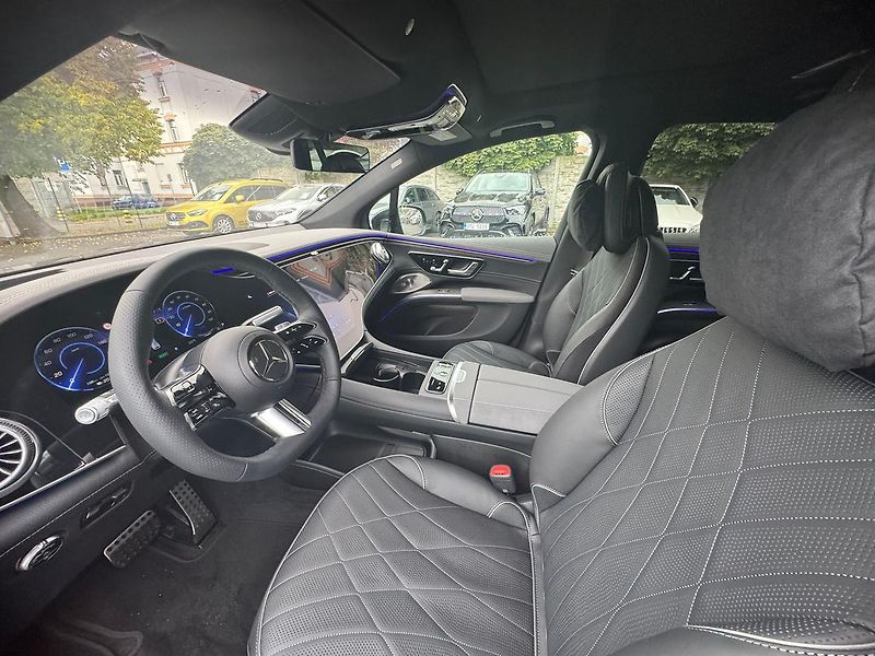 Mercedes-Benz EQS (2025) 500 4MATIC SUV - fotka 10 z 29