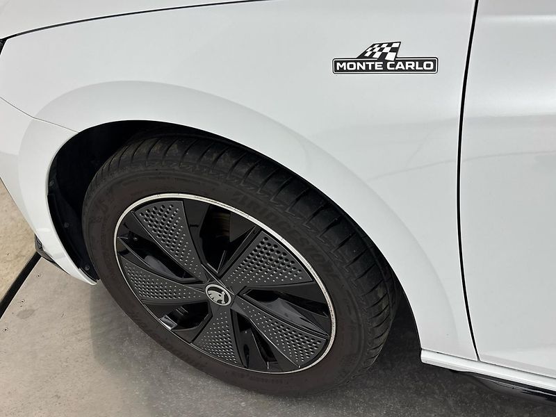 Škoda Scala Monte Carlo - fotka 27 z 29