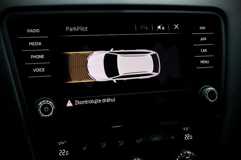 Škoda Octavia 3 FL Combi 1.4 TSI 110 kW - fotka 28 z 31