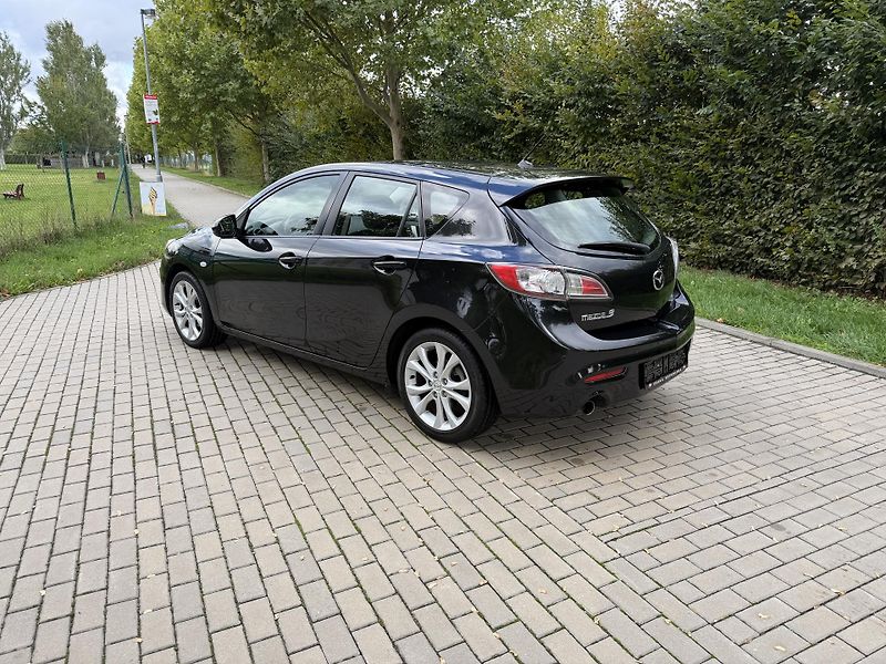 Mazda 3 1.6 90th Anniversary - fotka 6 z 26