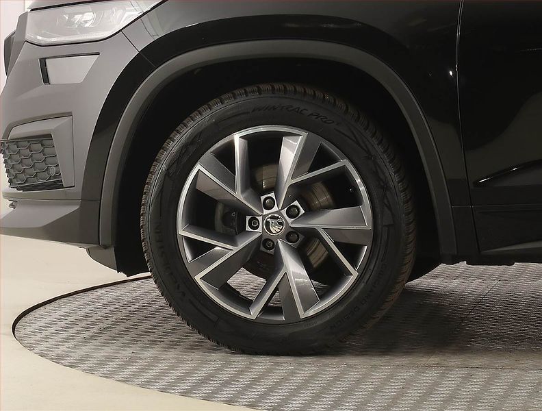 Škoda Kodiaq (2022) Sportline 1.5 TSI, digi klima - fotka 15 z 29