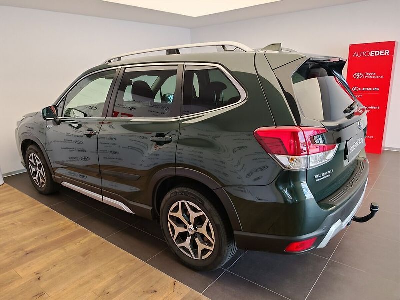 Subaru Forester 2.0 benzin - fotka 6 z 48
