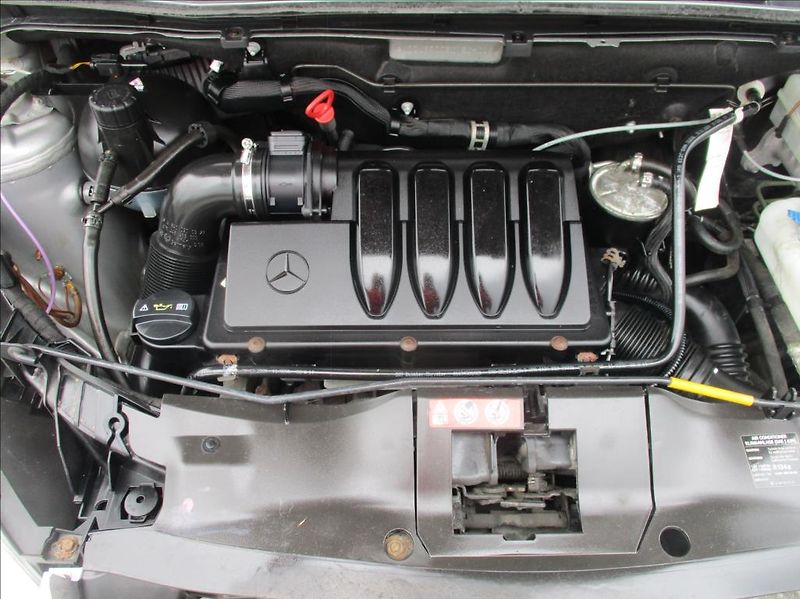 Mercedes-Benz Třídy A 2,0 160 CDI, klima, servis, - fotka 31 z 45
