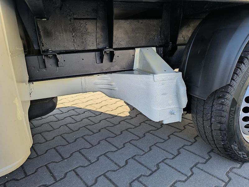 Volkswagen Transporter (2004) 1.9 TDI SERVISNÍ KN.DOL. KM - fotka 31 z 42
