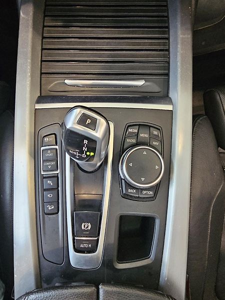 BMW X5 xDrive30d - fotka 19 z 23