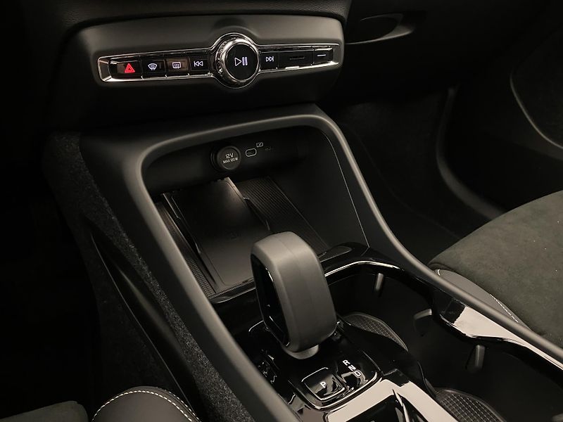 Volvo XC40 (2026) B3 AUT DARK ULTRA  - fotka 34 z 60