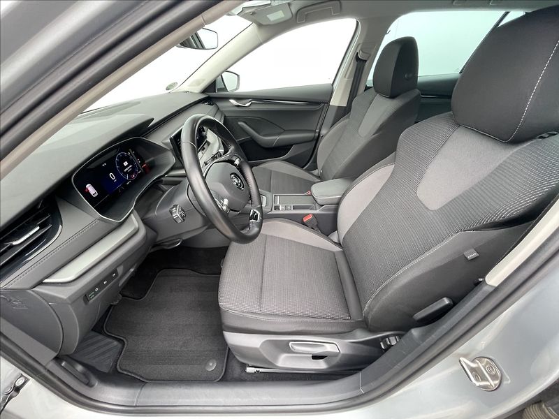 Škoda Octavia 2,0 TDI Combi Ambition Plus KE - fotka 4 z 24
