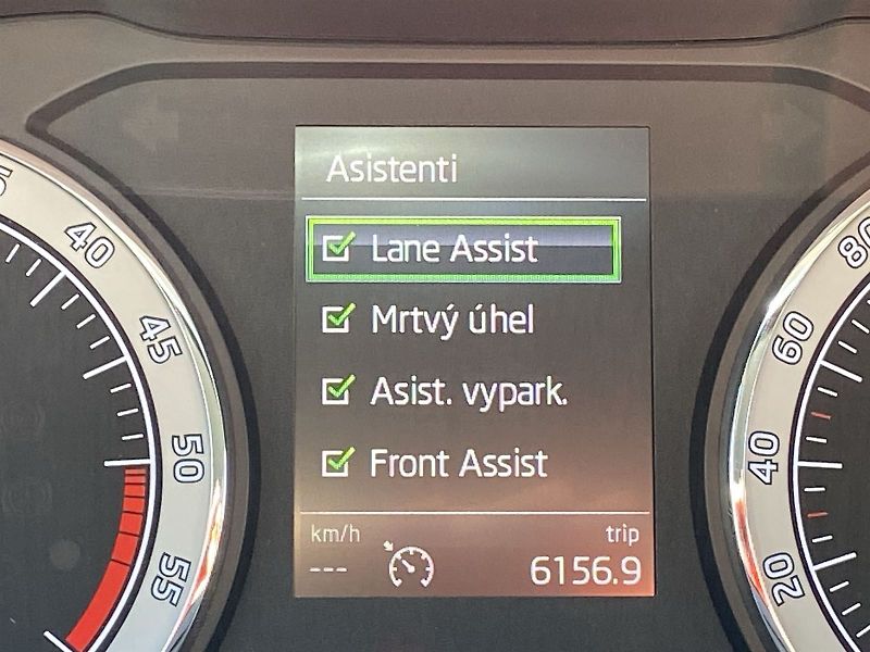 Škoda Karoq (2018) 2.0 TDI 4x4 DSG Style - fotka 11 z 36