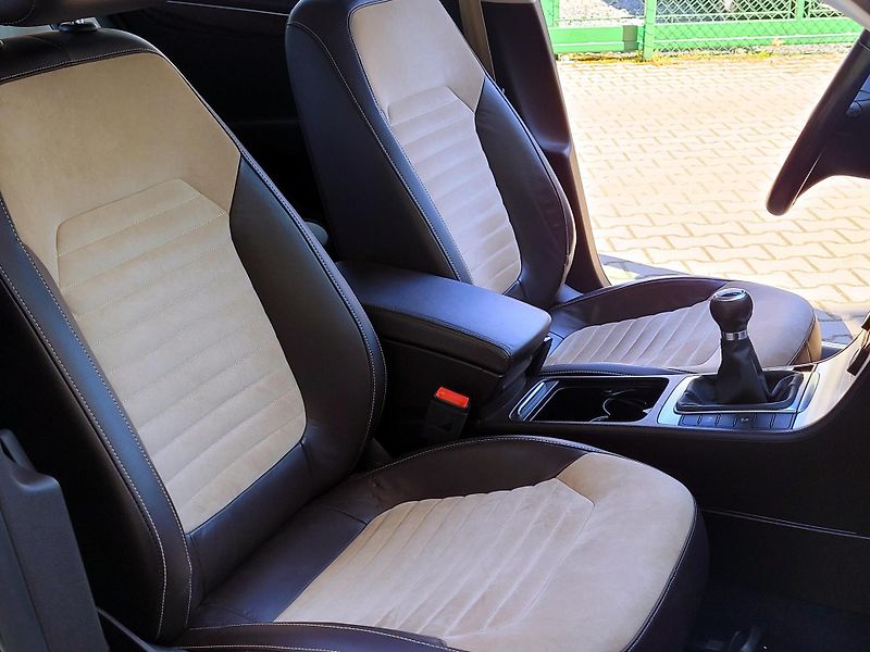 Volkswagen Passat TSi HIGHLINE,málo najeto  - fotka 33 z 51