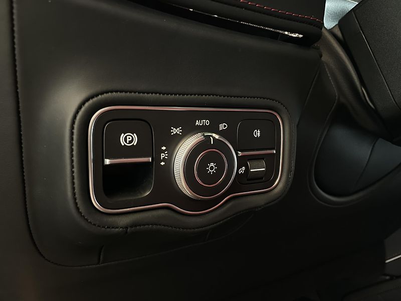 Mercedes-Benz Třídy G 63 AMG 4Matic - fotka 23 z 41