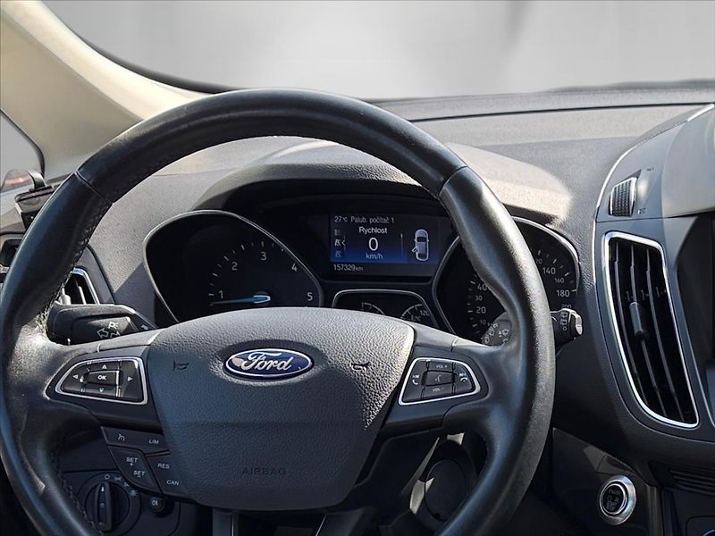 Ford C-MAX 1,5 TDCi 88kW Titanium - fotka 12 z 20