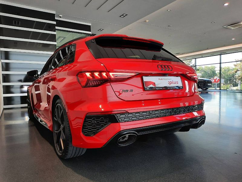 Audi RS 3 (2023) Sportback 2.5 TFSI quattro (29 - fotka 27 z 28