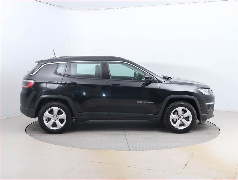 Jeep Compass (2018) 1.4 MultiAir, Serv.kniha - fotka 6 z 14