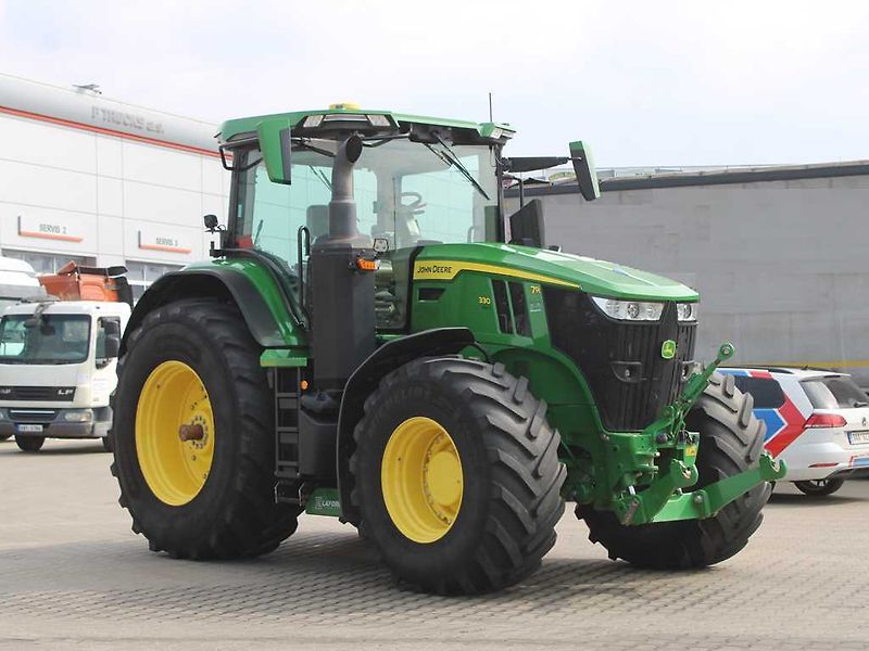 John Deere 7R 330 - fotka 2 z 22