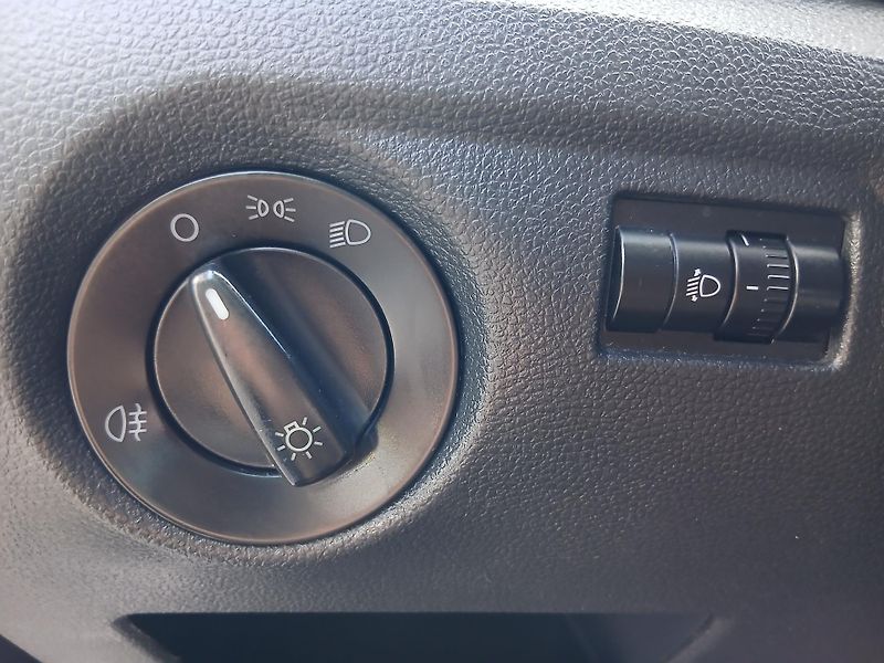 Škoda Roomster 1.2 HTP KLIMA - fotka 22 z 35