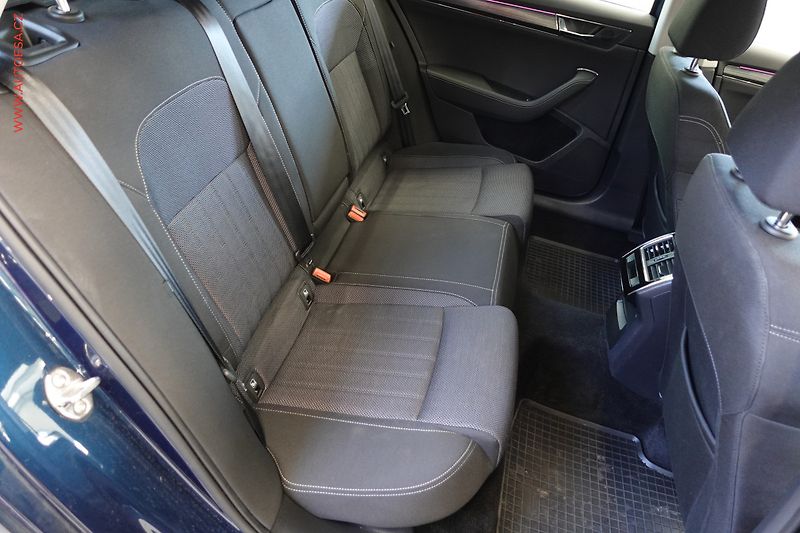 Škoda Superb (2020) 2.0TDi, Style, DSG, LED - fotka 13 z 22