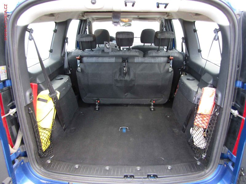 Dacia Logan (2010) 1.6i, ČR, Arctica - fotka 7 z 17
