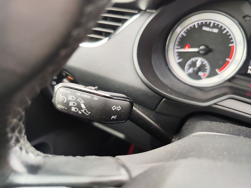 Škoda Octavia 1.8 TSI/132kW Style Plus ČR - fotka 26 z 30