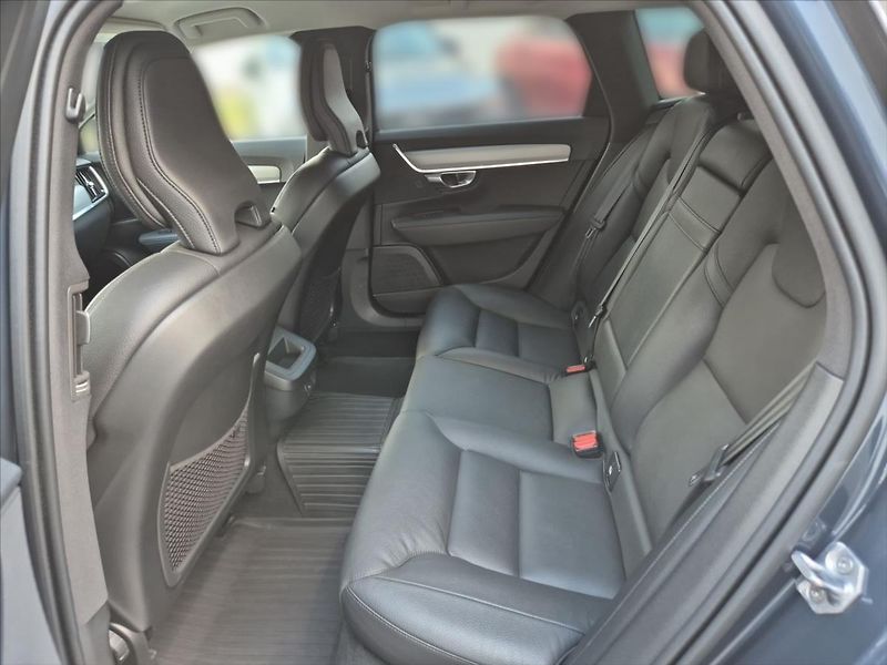 Volvo V90 2,0 B4 FWD Momentum Advanced - fotka 10 z 18