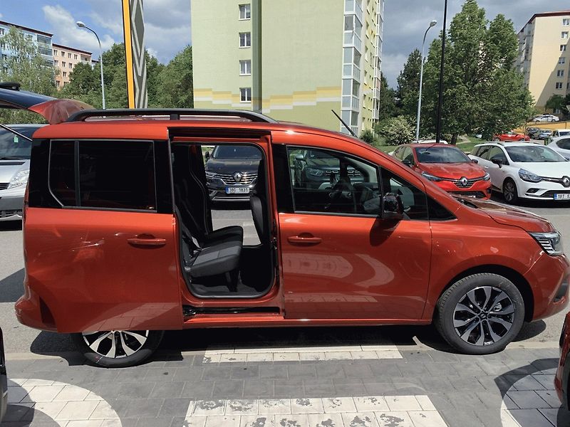 Renault Kangoo (2026) Techno TCe 130 - fotka 9 z 18