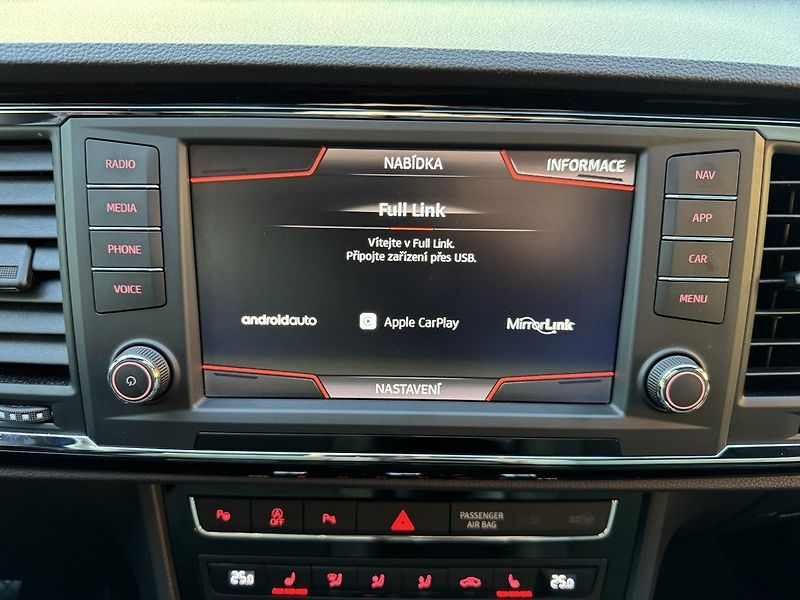 Seat Ateca (2019) 1.5TSi Full LED Navi Kamera - fotka 13 z 48