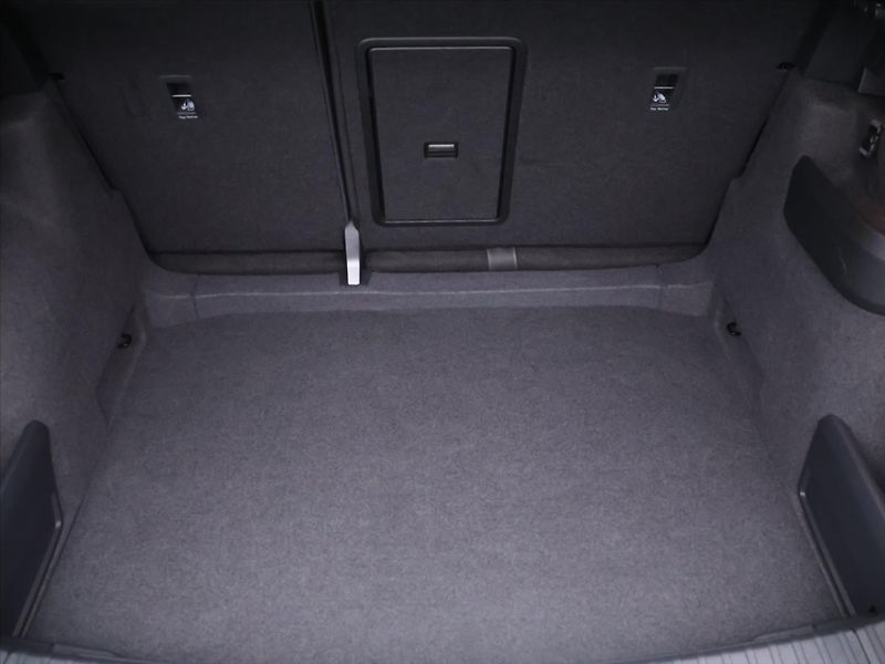 Škoda Karoq 2,0 TDI DSG DPH Ambition - fotka 10 z 38