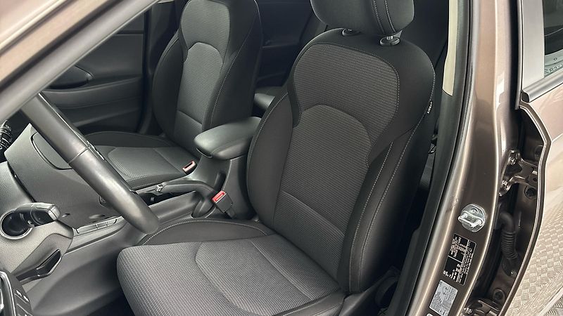 Hyundai i30 1.0 T-GDI Comfort Kombi - fotka 15 z 22