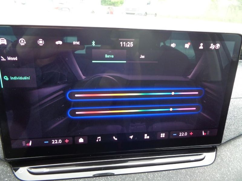 Škoda Octavia 1.5 TSI e-TEC DSG TOP SELECTIO - fotka 17 z 29
