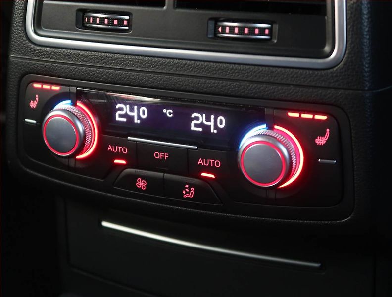 Audi A6 Allroad (2015) 3.0 TDI, 4X4, Automat, Kůže - fotka 24 z 25