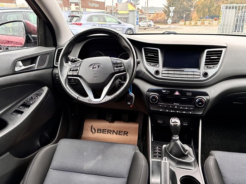 Hyundai Tucson 1.7CRDi 85kW TRIKOLOR PLUS  - fotka 16 z 23