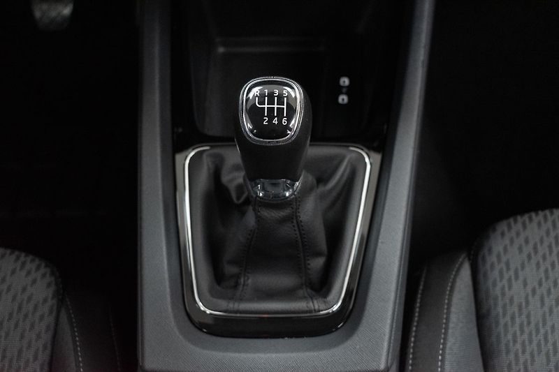 Škoda Octavia 2.0 TDI STYLE*KESSY*DPH*ČR 1.M - fotka 20 z 38