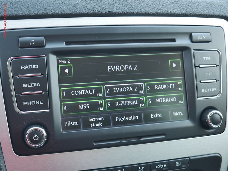 Škoda Octavia (2013) 2.0 TDI 4x4, ČR, Bixenon, AC - fotka 12 z 24