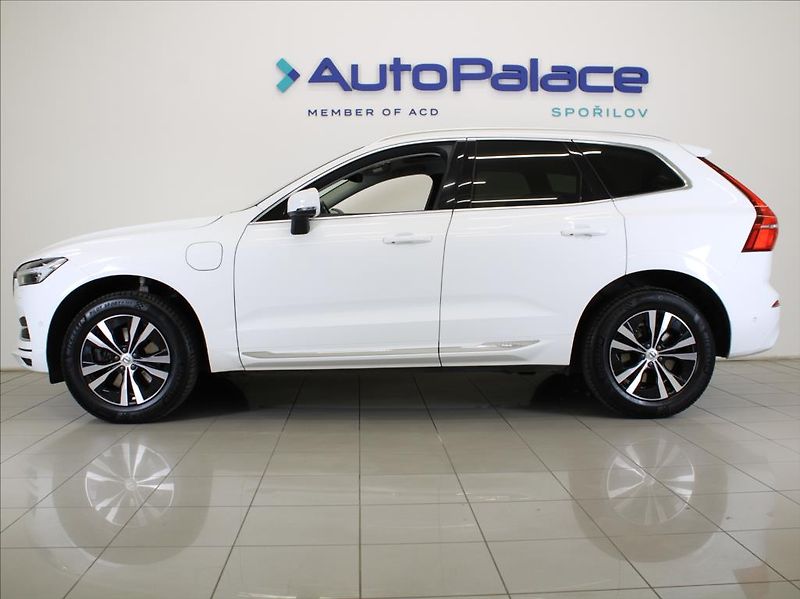 Volvo XC60 2,0 T6 AWD 340k.Pano.H/K.Paměť - fotka 5 z 27